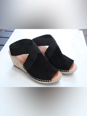 Gentle Souls wedges